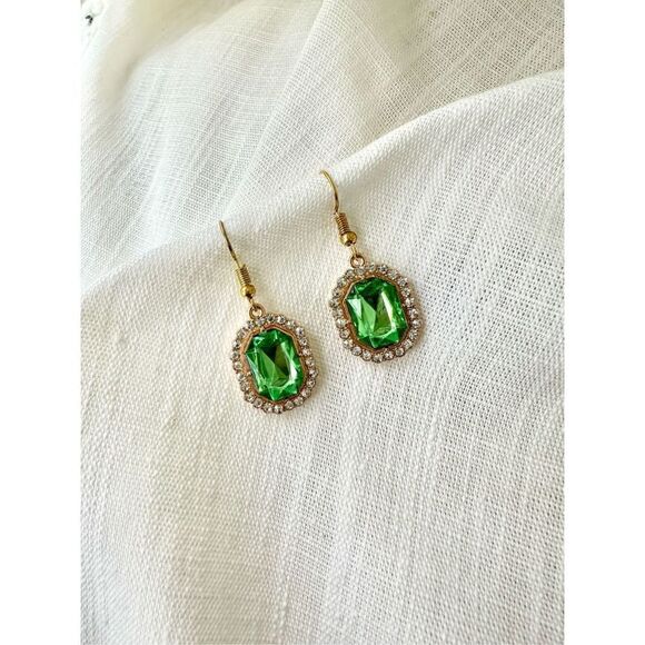 Light Green Dangle rhinestone earrings - Picture 3 of 4